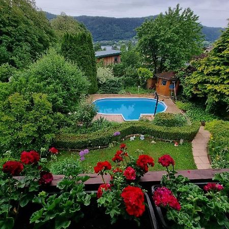 Haus Flora - Ferienwohnung Bodensdorf Eksteriør bilde