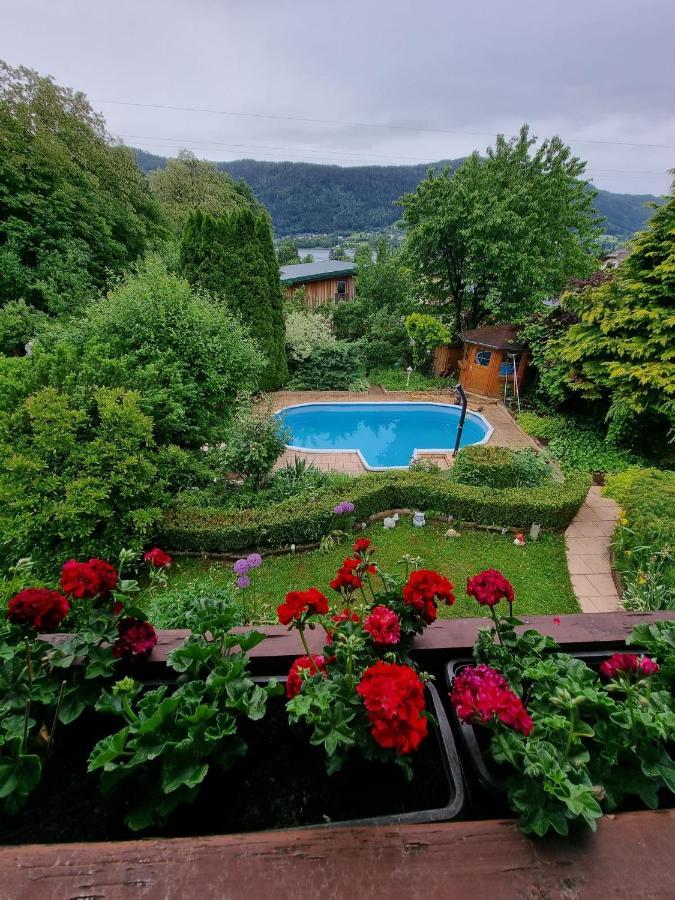 Haus Flora - Ferienwohnung Bodensdorf Eksteriør bilde