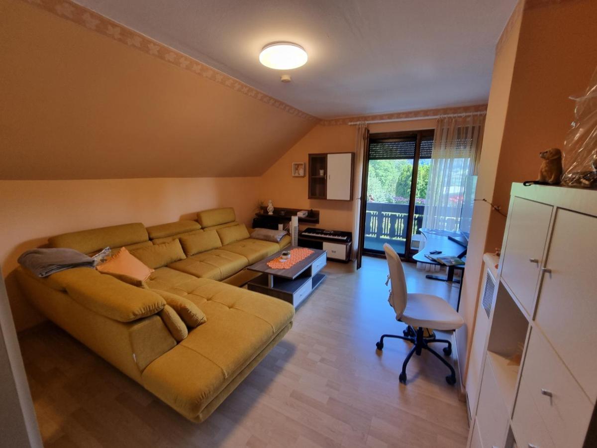 Haus Flora - Ferienwohnung Bodensdorf Eksteriør bilde