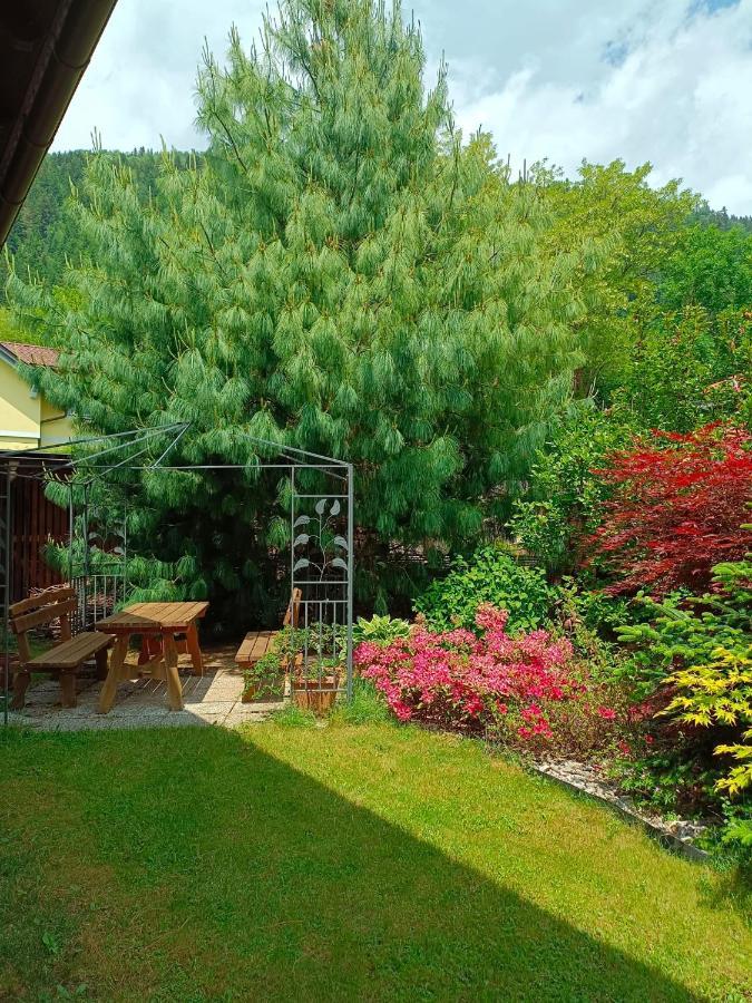 Haus Flora - Ferienwohnung Bodensdorf Eksteriør bilde